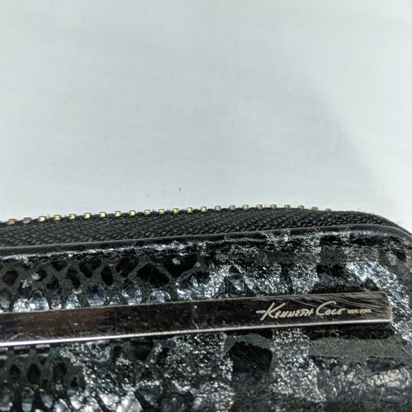 Kenneth Cole Wallet Black Snakeskin Print - Picture 3 of 9